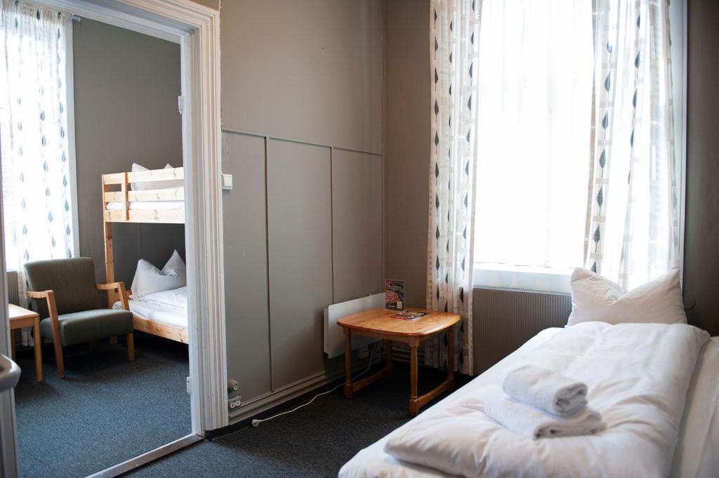 Henriks Hotell Skien Camera foto