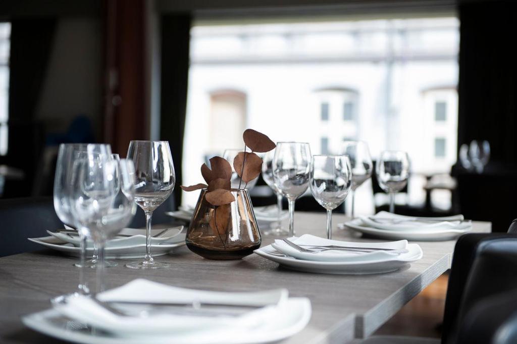 Henriks Hotell Skien Esterno foto