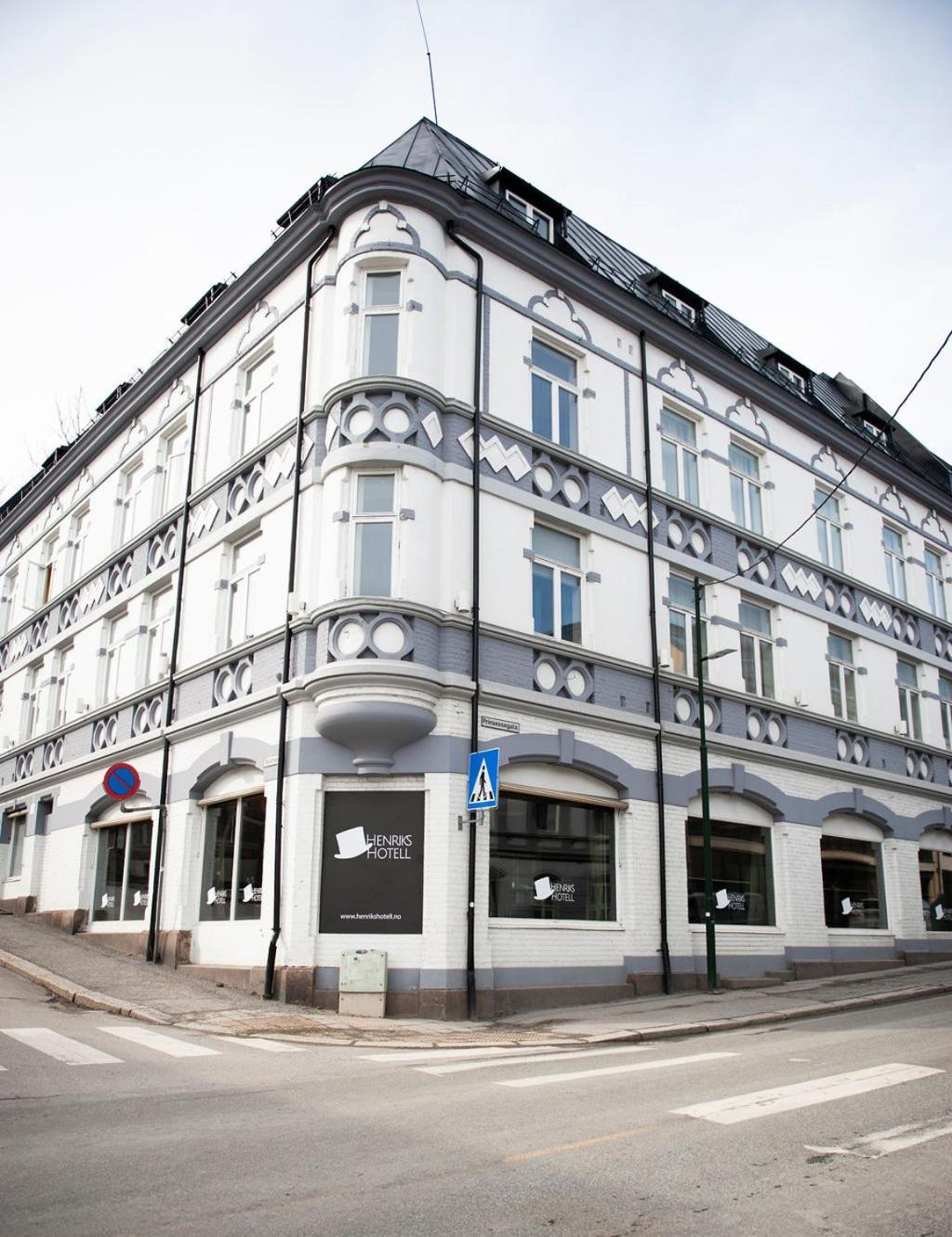 Henriks Hotell Skien Esterno foto