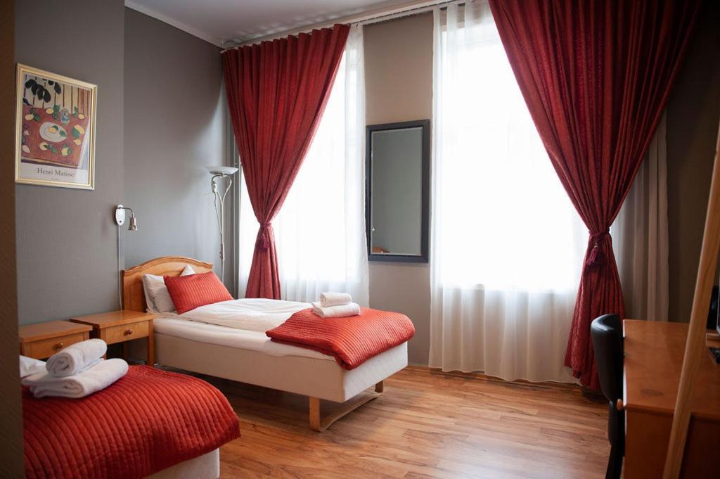 Henriks Hotell Skien Camera foto
